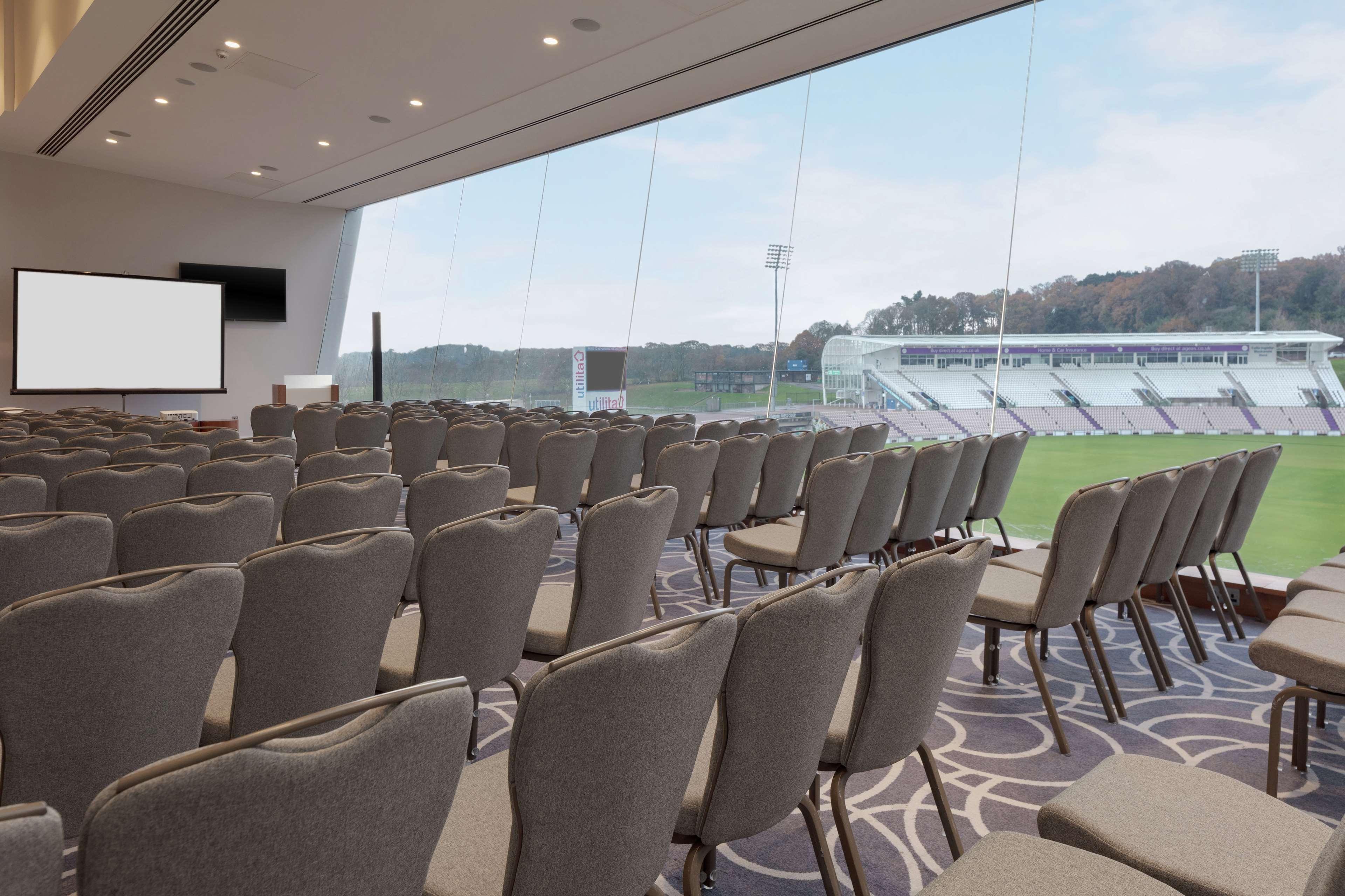 Hilton Southampton - Utilita Bowl Hotel Buitenkant foto