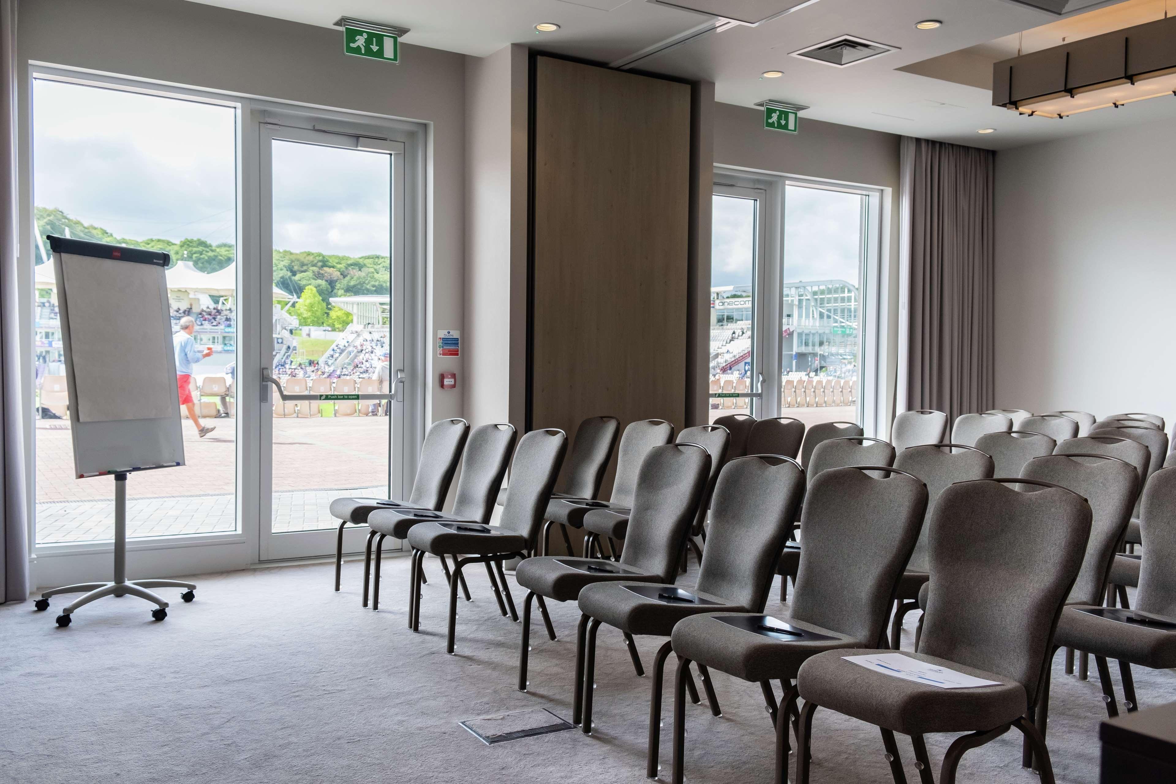 Hilton Southampton - Utilita Bowl Hotel Buitenkant foto